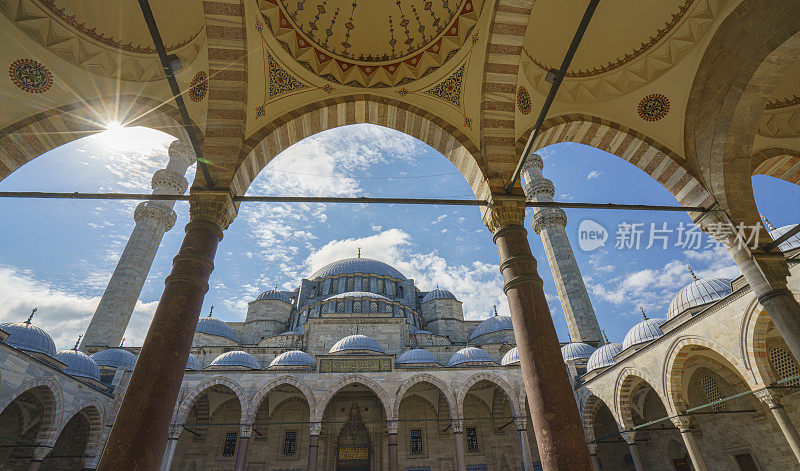 土耳其伊斯坦布尔的苏莱曼尼清真寺(Suleymaniye Camii)